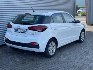 Vehicle image thumbnail, number 6