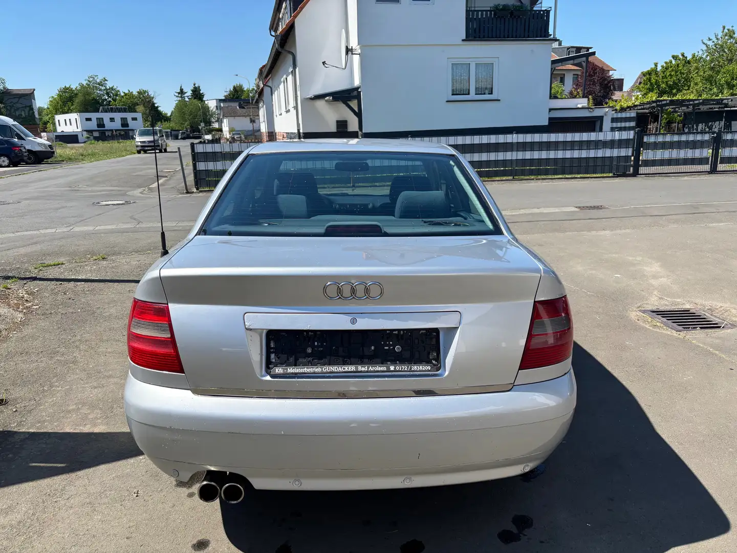 Vehicle image, number 4