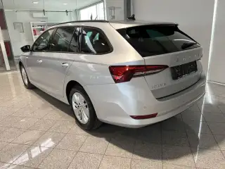 Vehicle image thumbnail, number 3