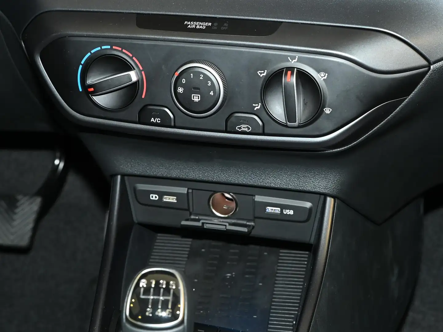 Vehicle image, number 9