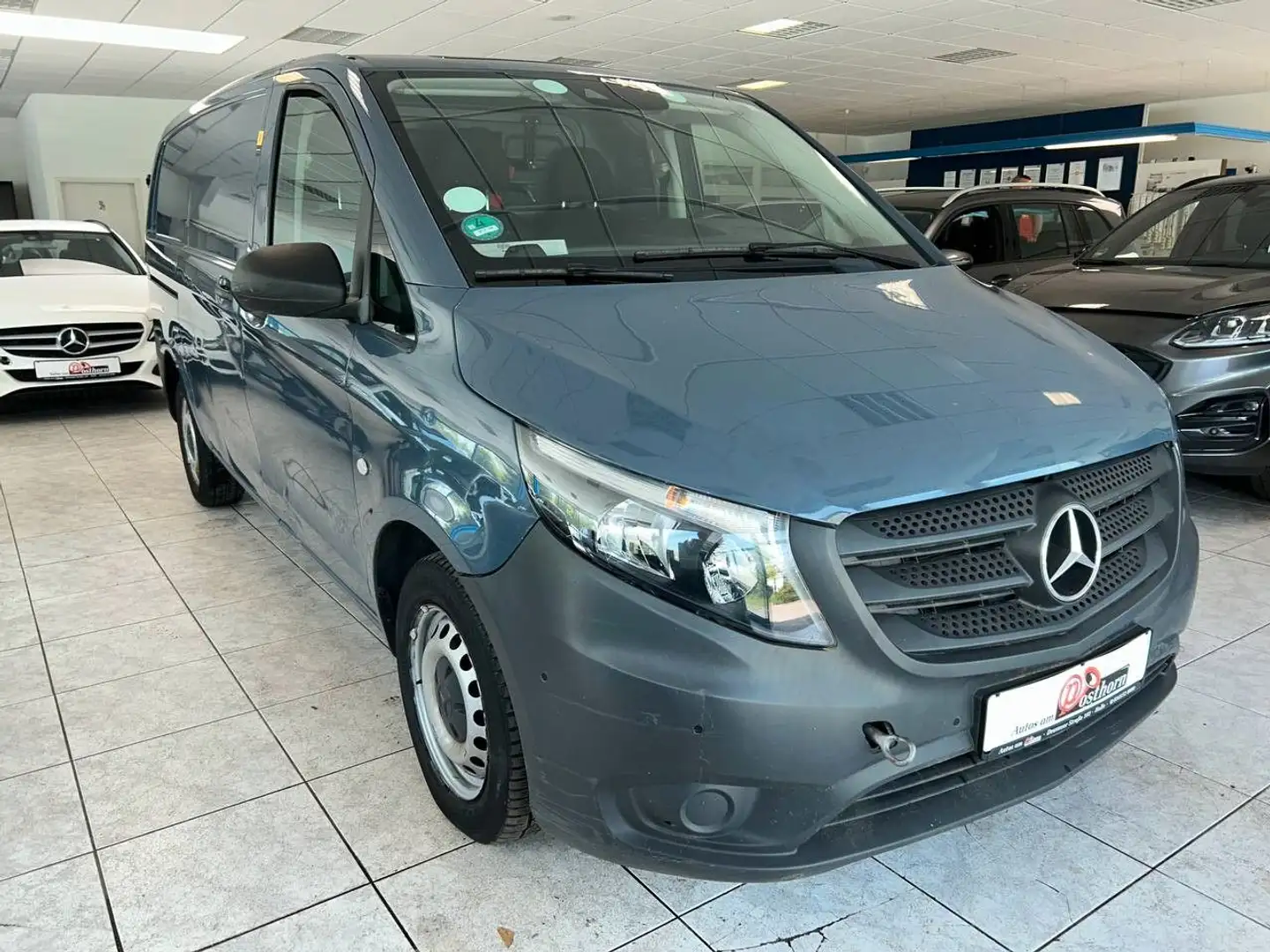 Vehicle image, number 3