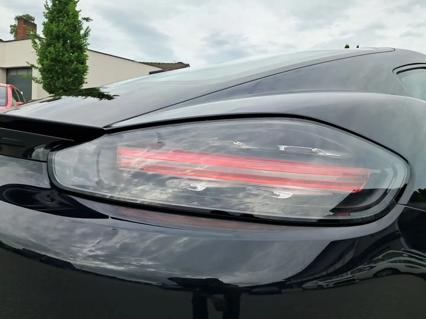 Vehicle image, number 11