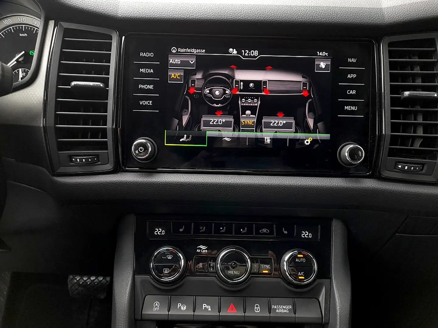 Vehicle image, number 6