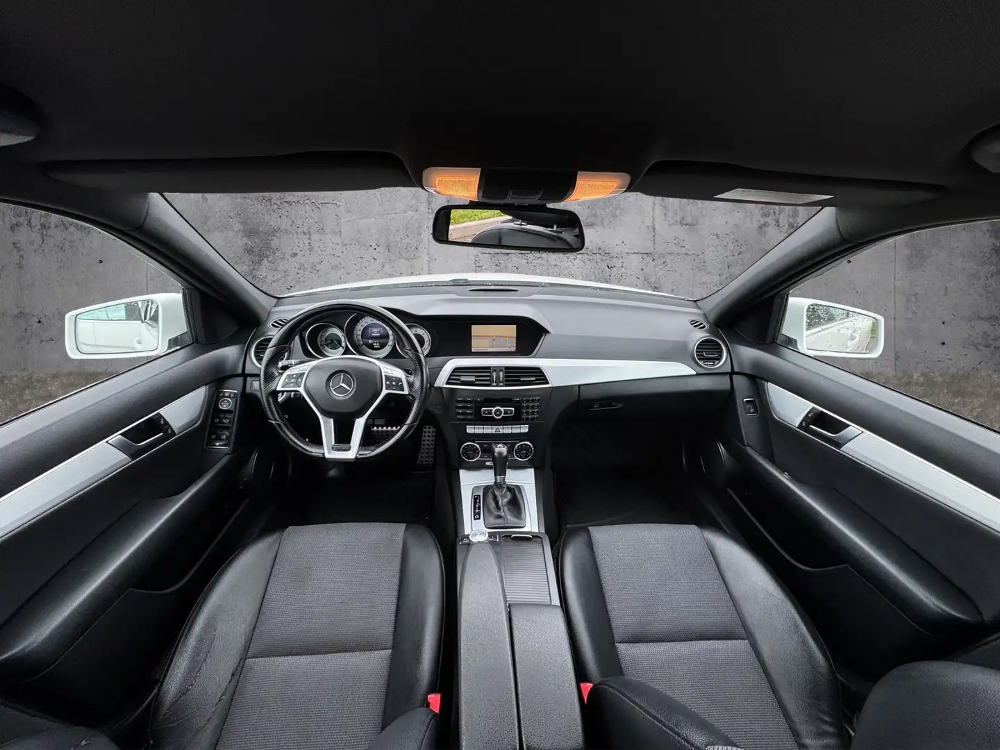 Vehicle image, number 9