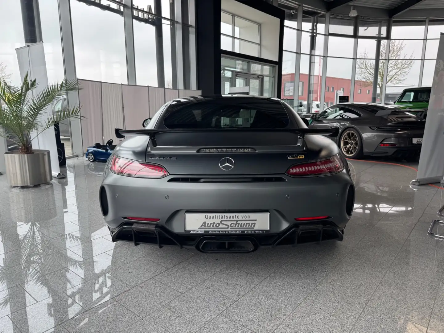 Vehicle image, number 5