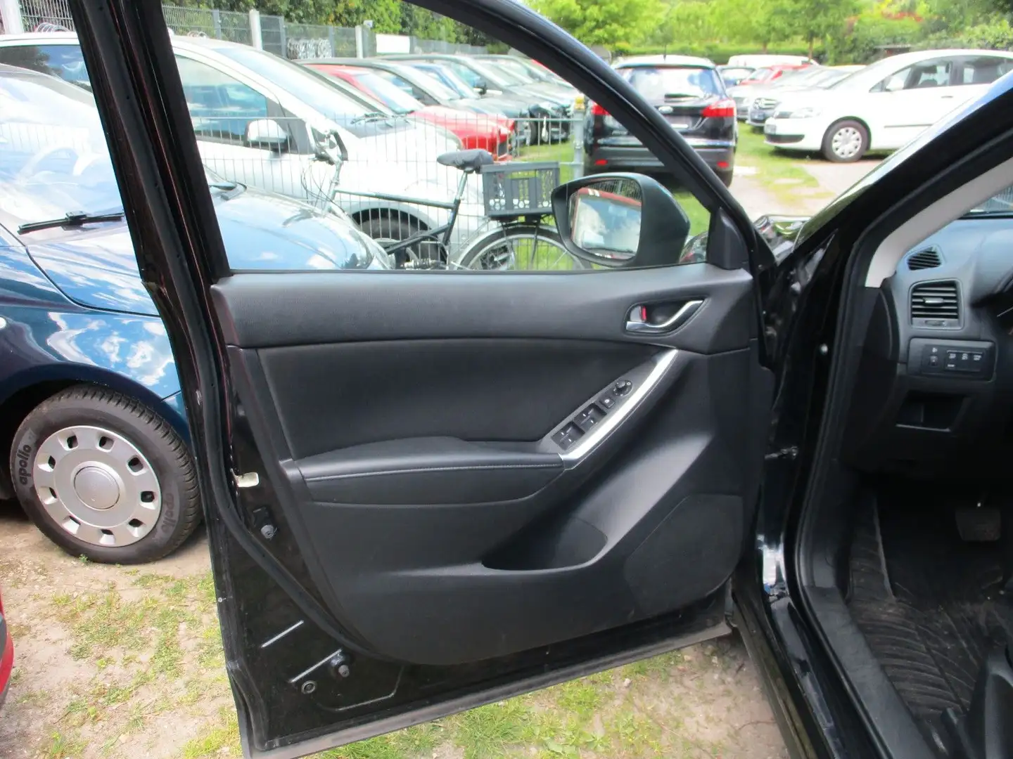 Vehicle image, number 9