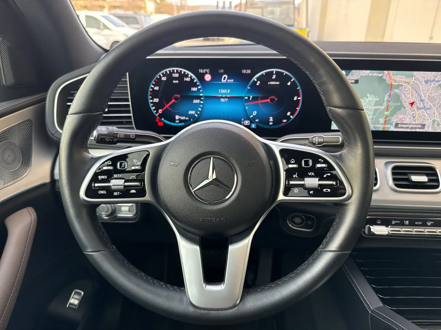 Vehicle image, number 8