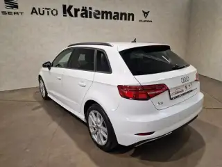 Vehicle image thumbnail, number 3