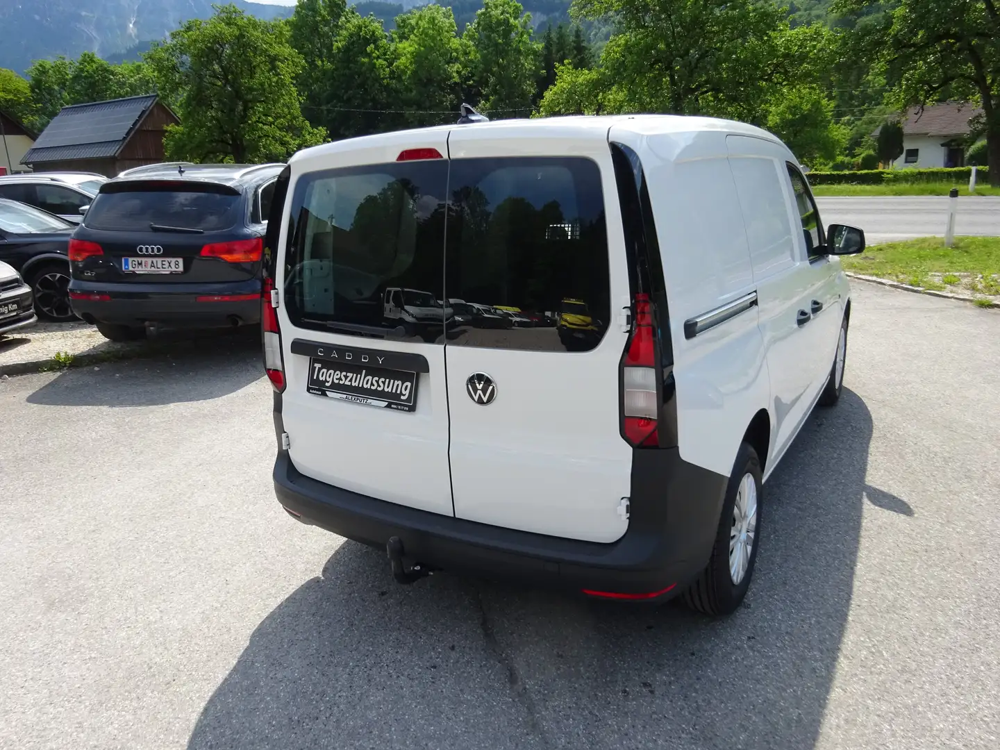 Vehicle image, number 7