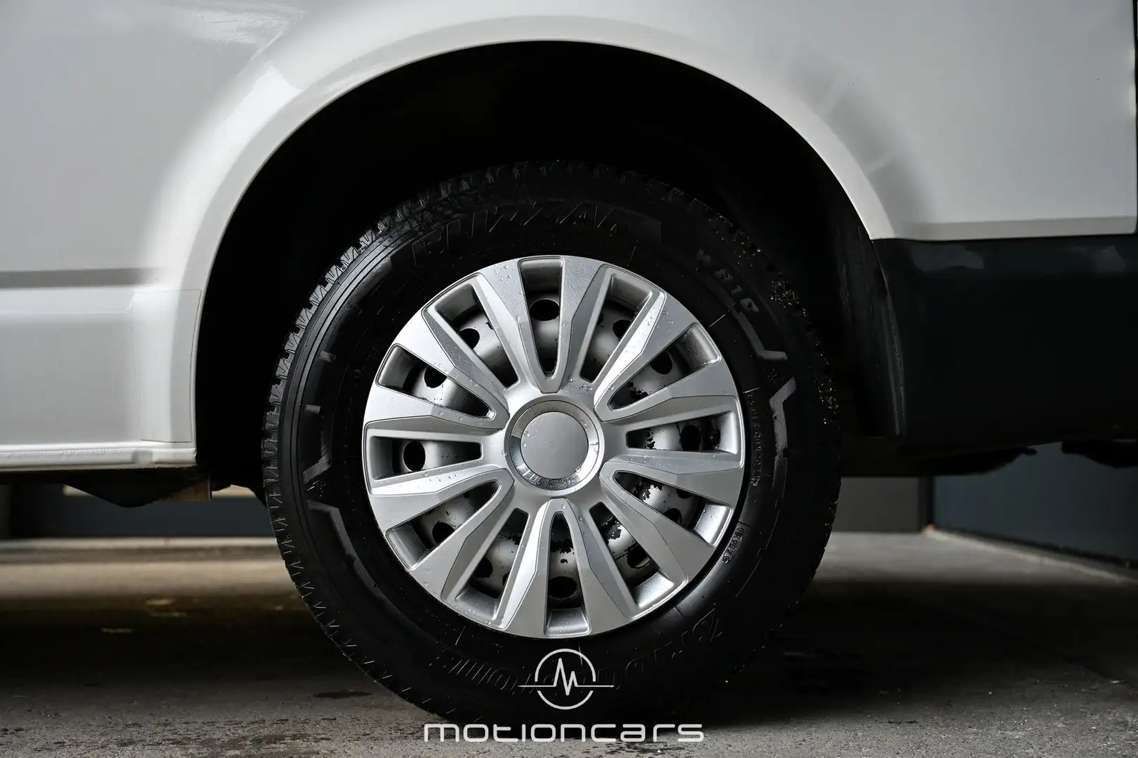 Vehicle image, number 7