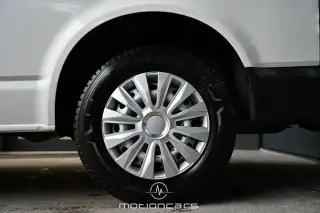 Vehicle image thumbnail, number 7