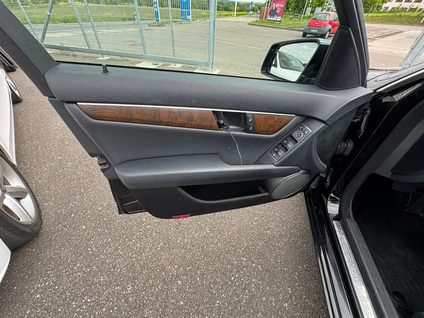 Vehicle image, number 19