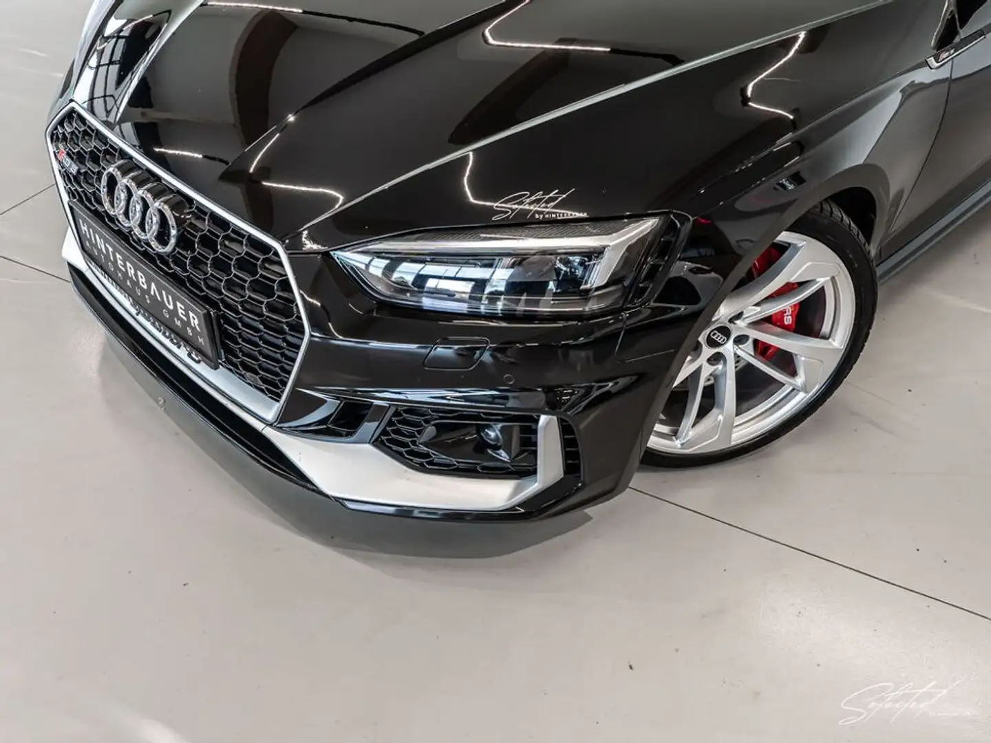 Vehicle image, number 2