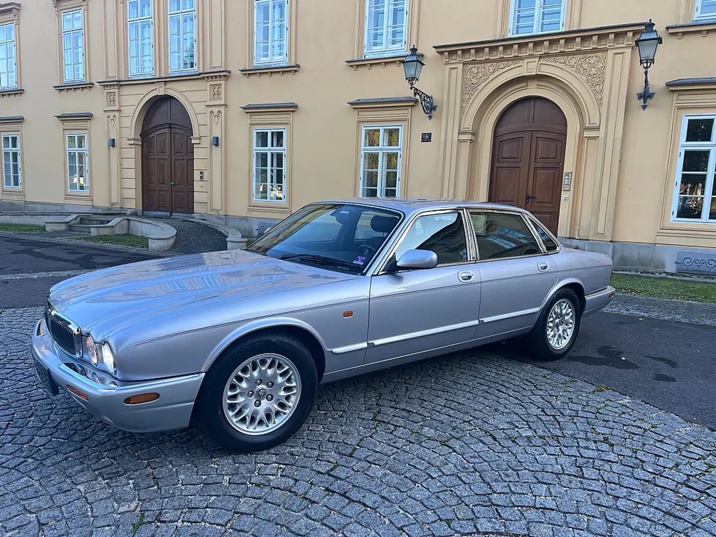 Vehicle image, number 15