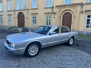 Vehicle image thumbnail, number 15