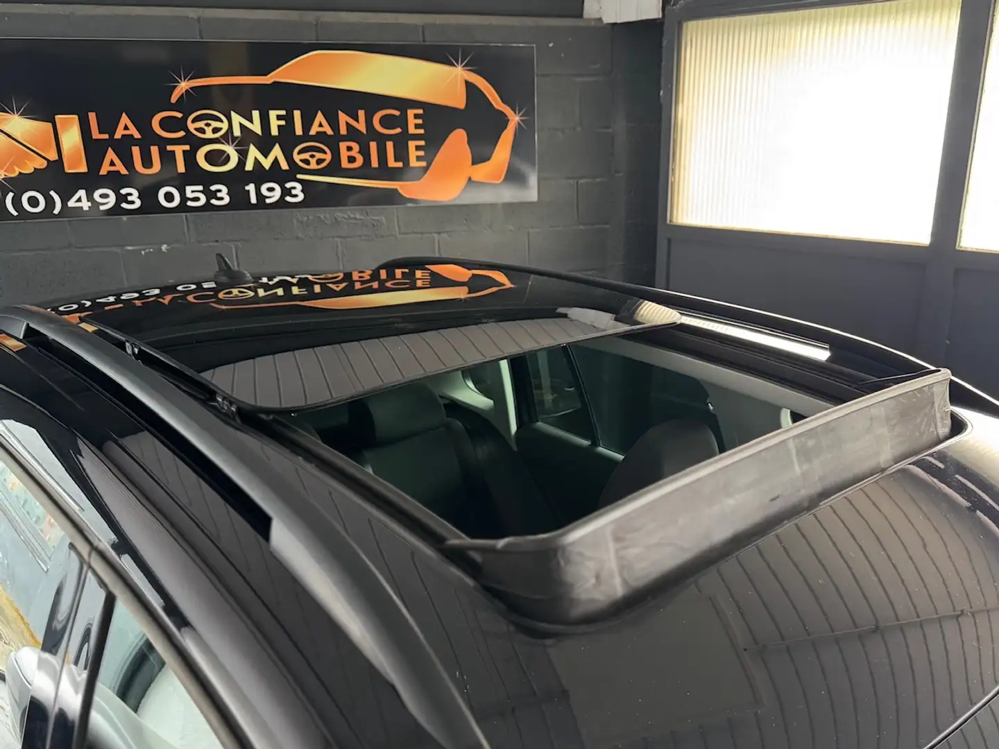 Vehicle image, number 19