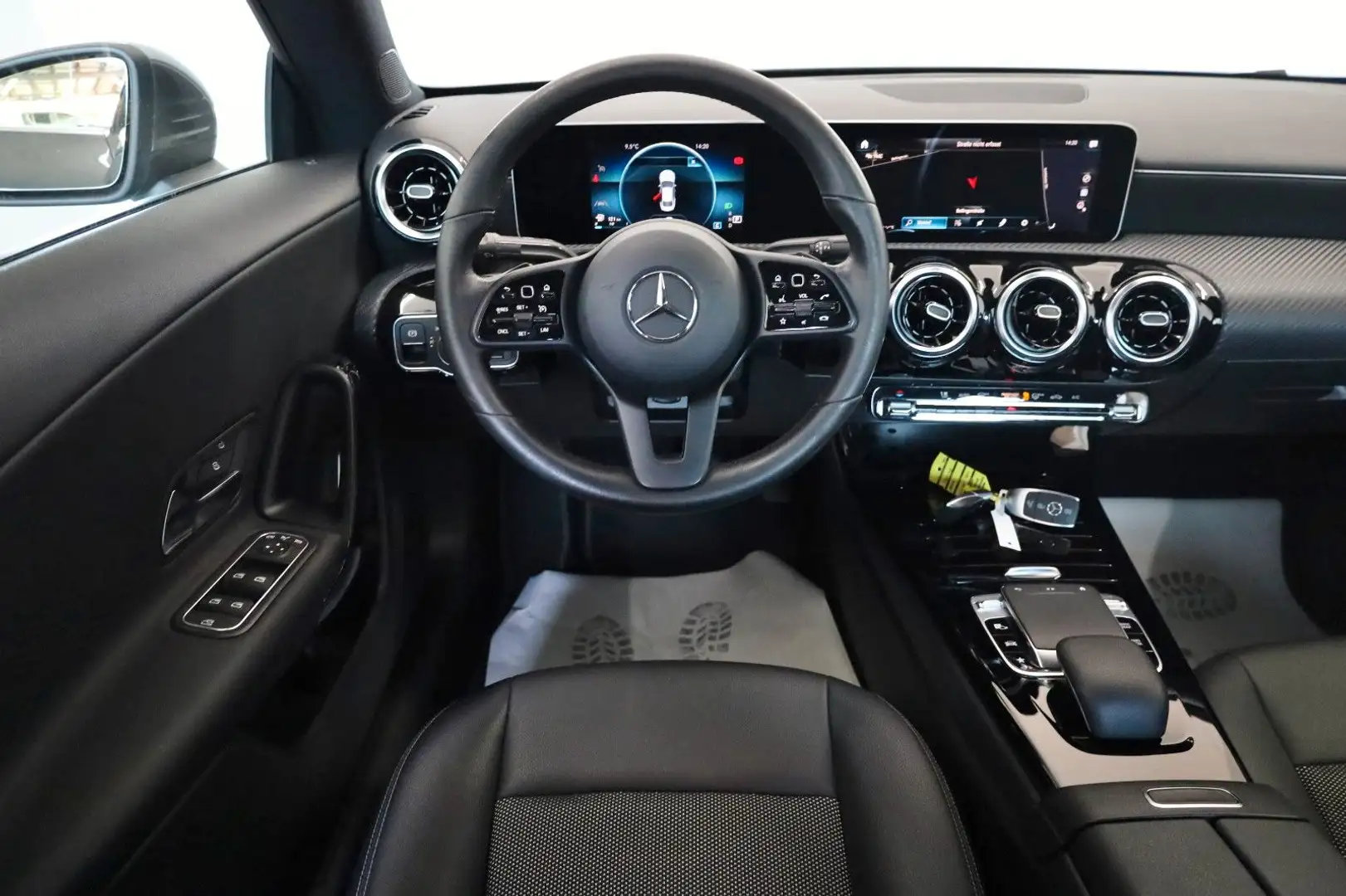 Vehicle image, number 9