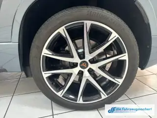 Vehicle image thumbnail, number 14
