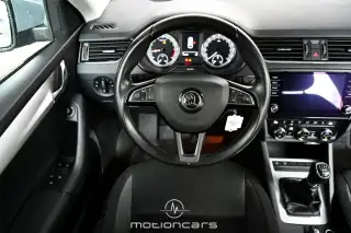 Vehicle image thumbnail, number 9