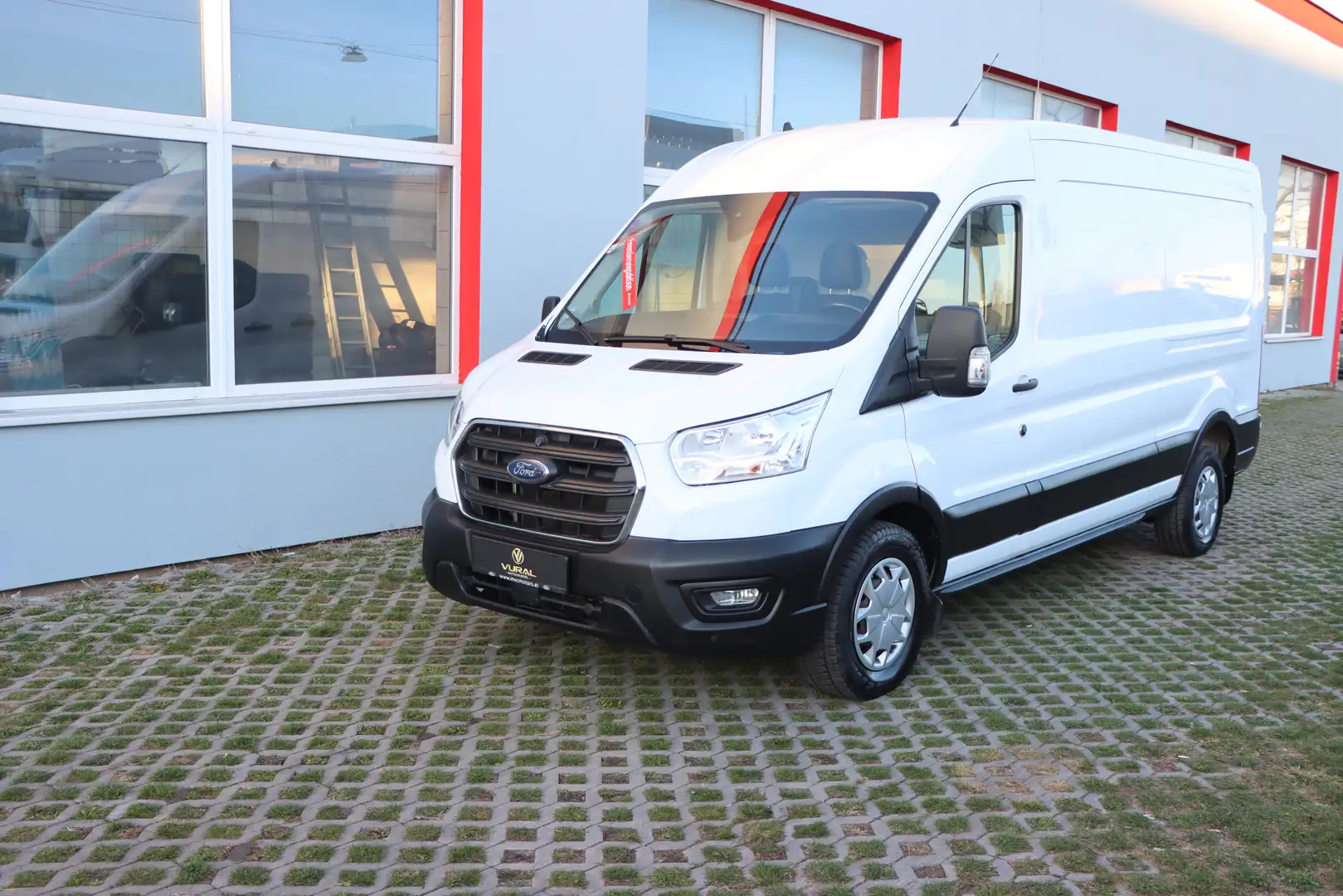 Vehicle image, number 2