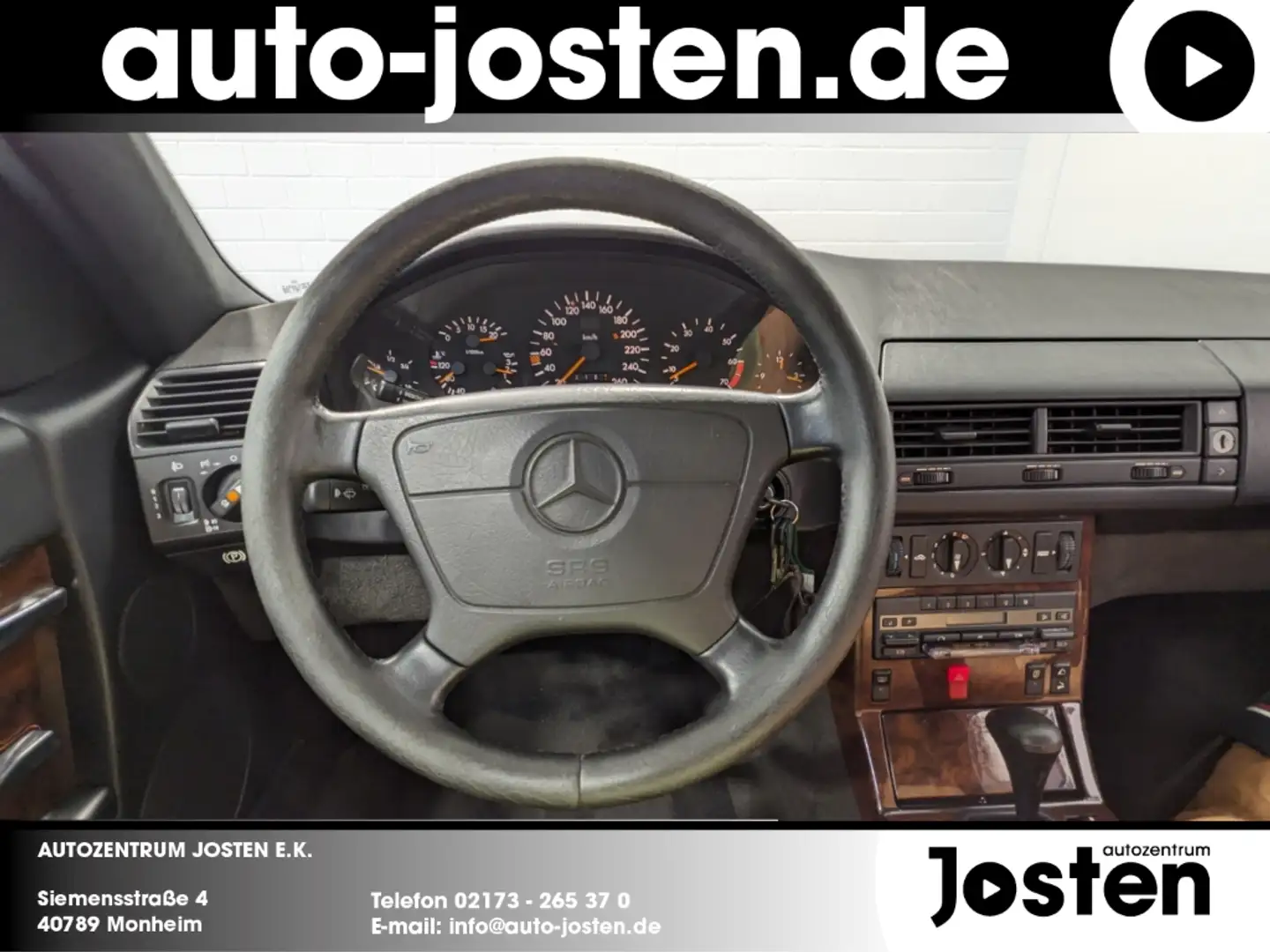 Vehicle image, number 12