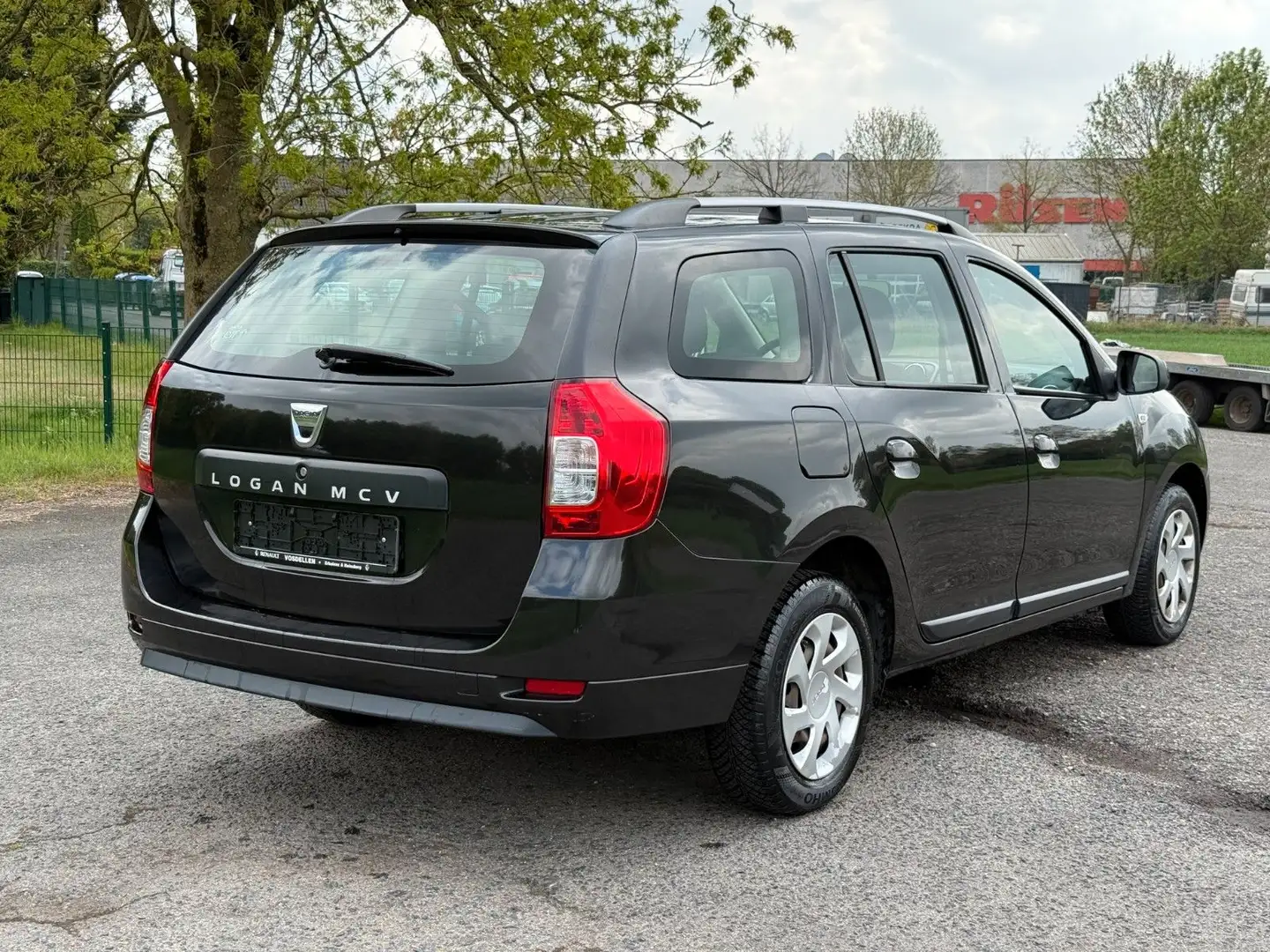 Vehicle image, number 7