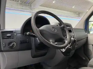 Vehicle image thumbnail, number 8