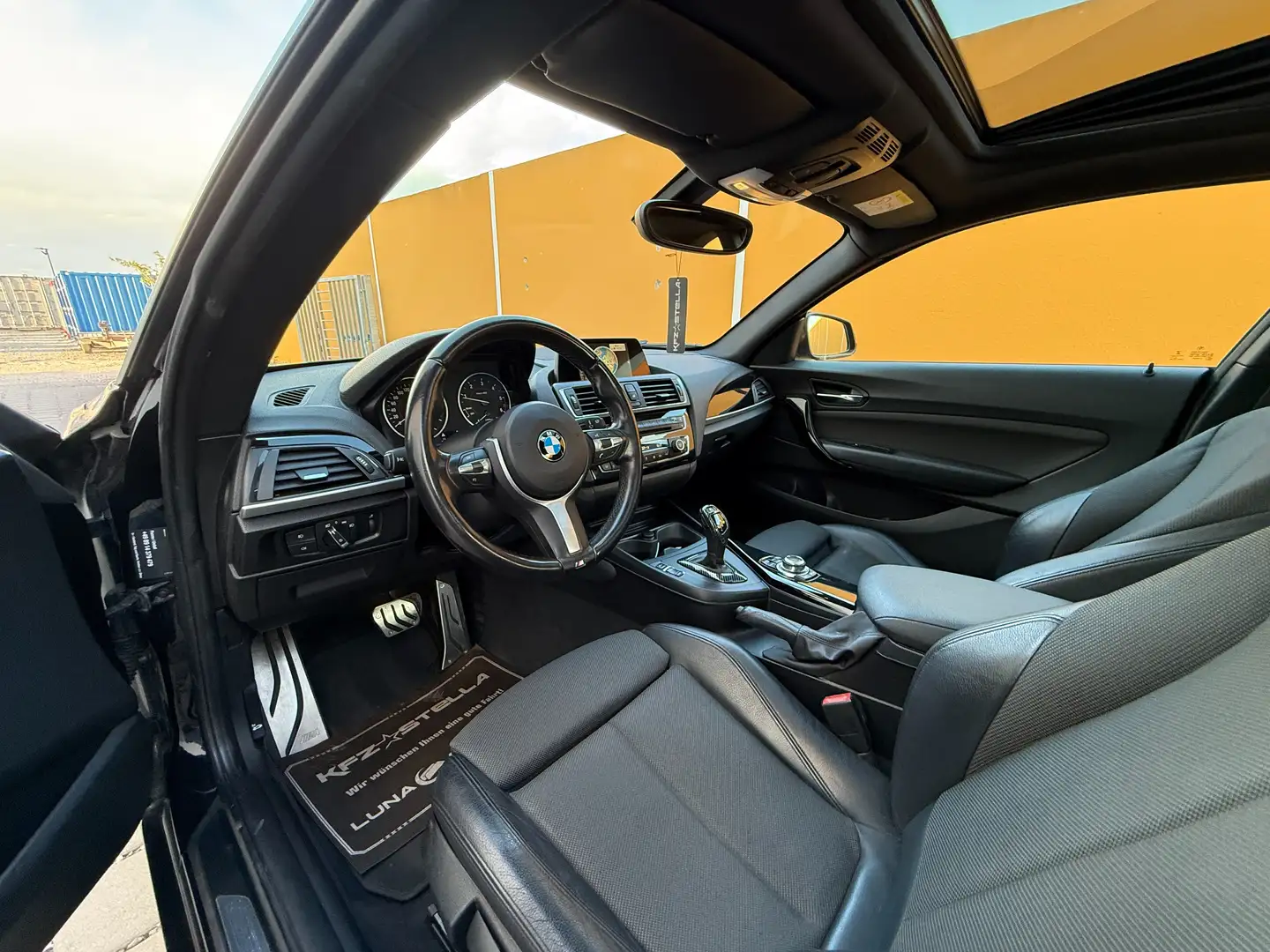 Vehicle image, number 8