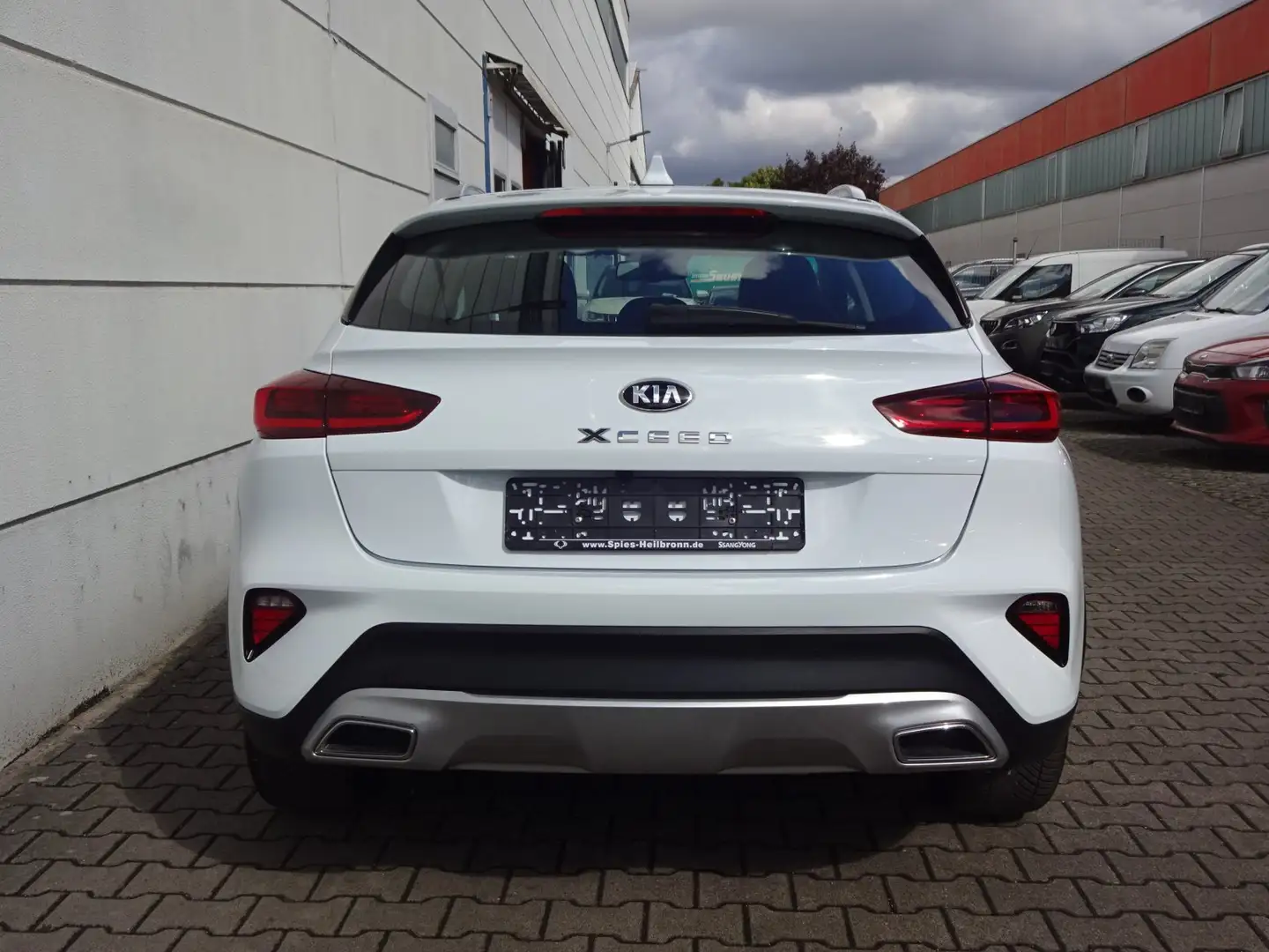 Vehicle image, number 17