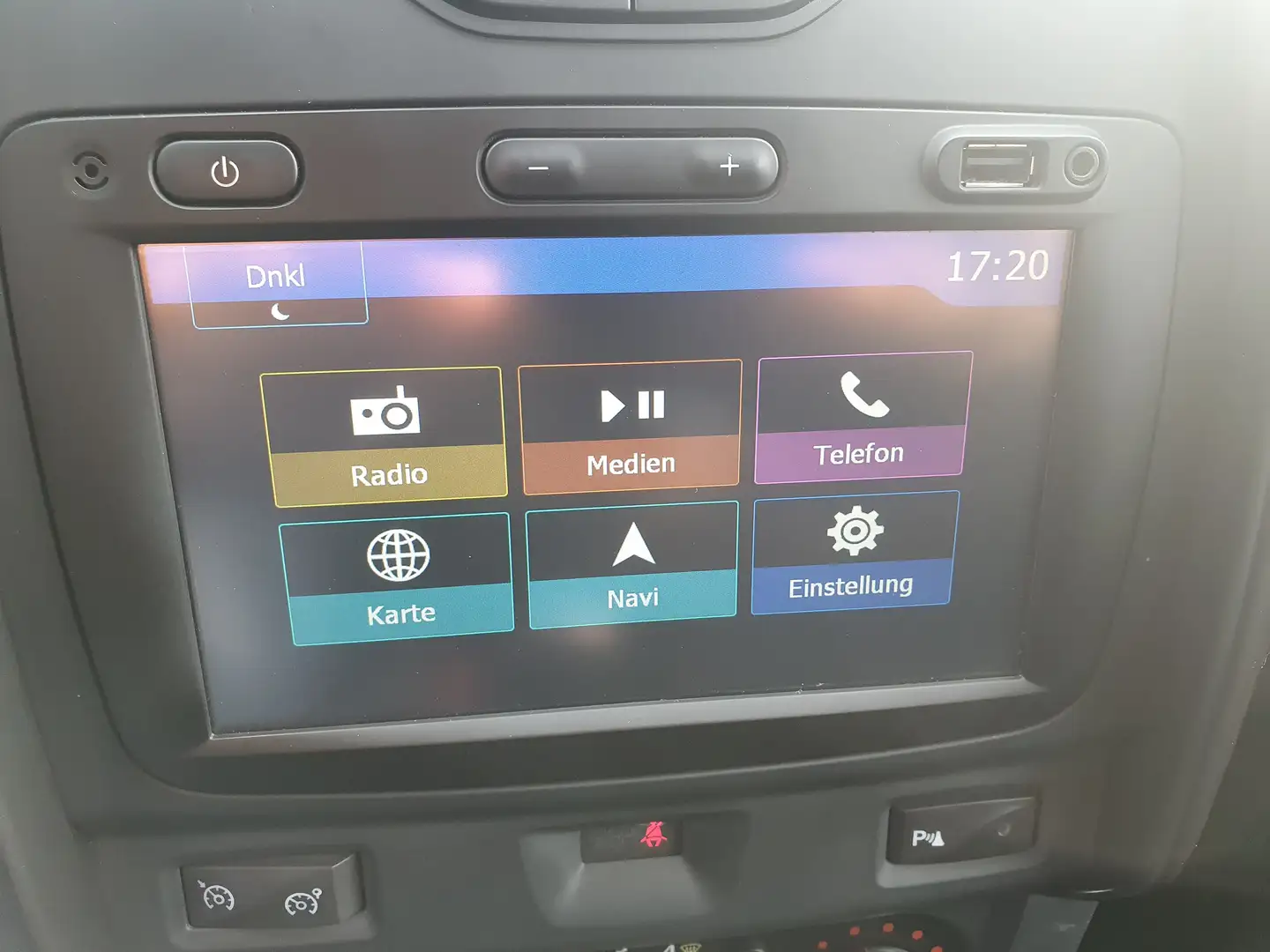 Vehicle image, number 8