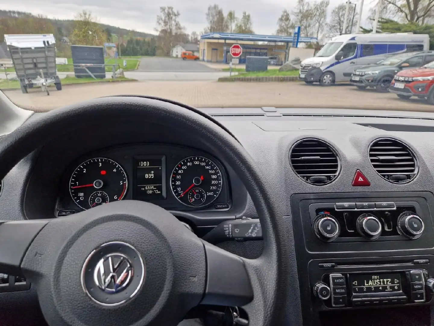 Vehicle image, number 13