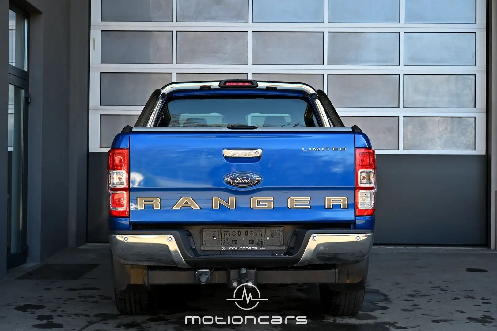 Vehicle image, number 4