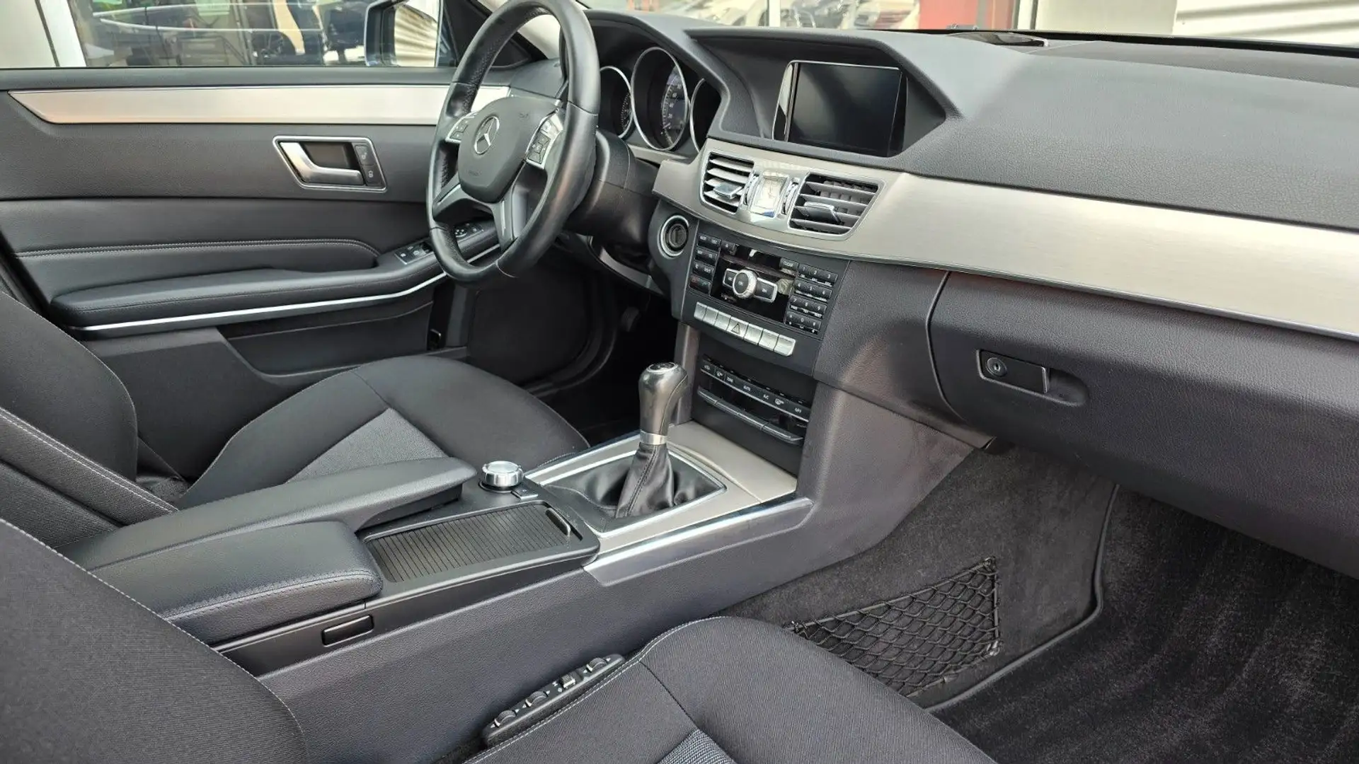 Vehicle image, number 9