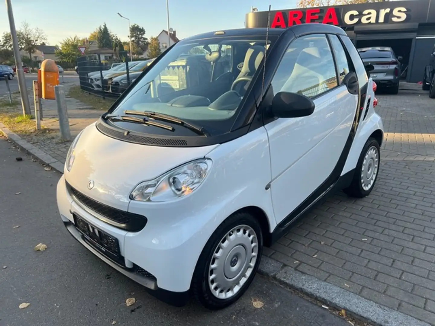 Vehicle image, number 3