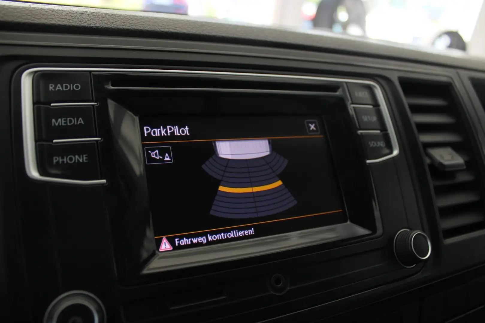 Vehicle image, number 20