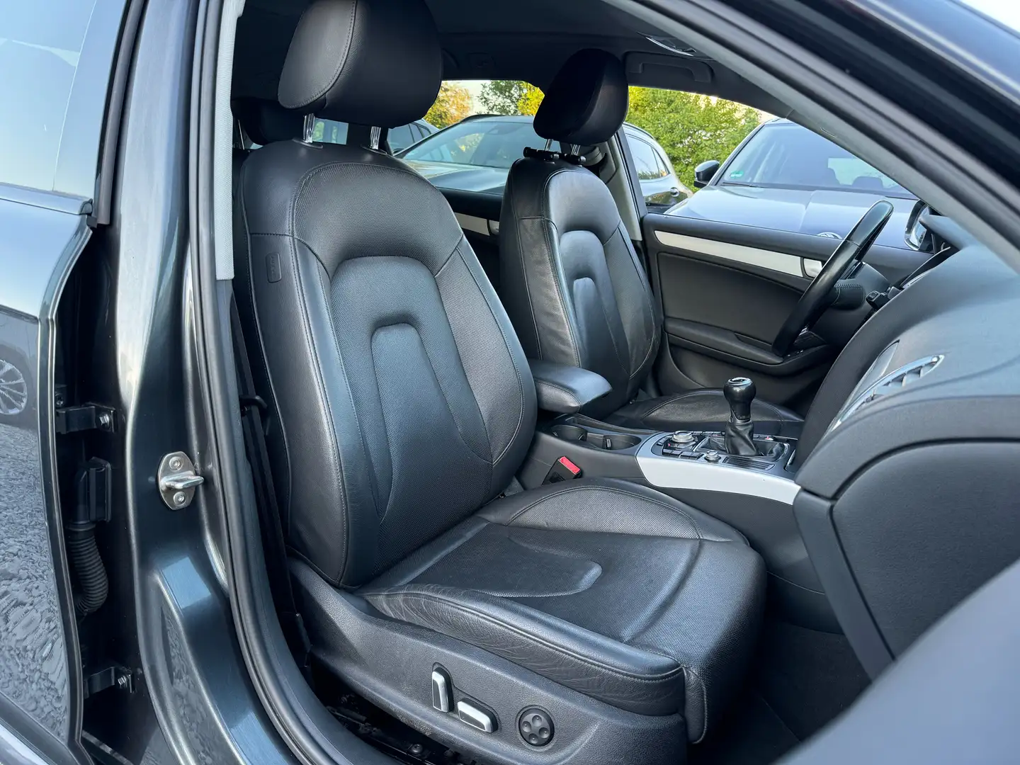 Vehicle image, number 4