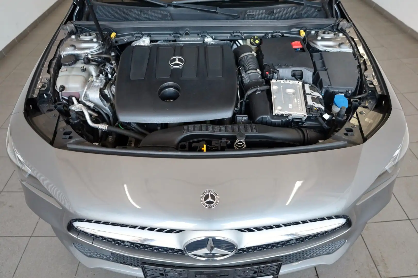 Vehicle image, number 19