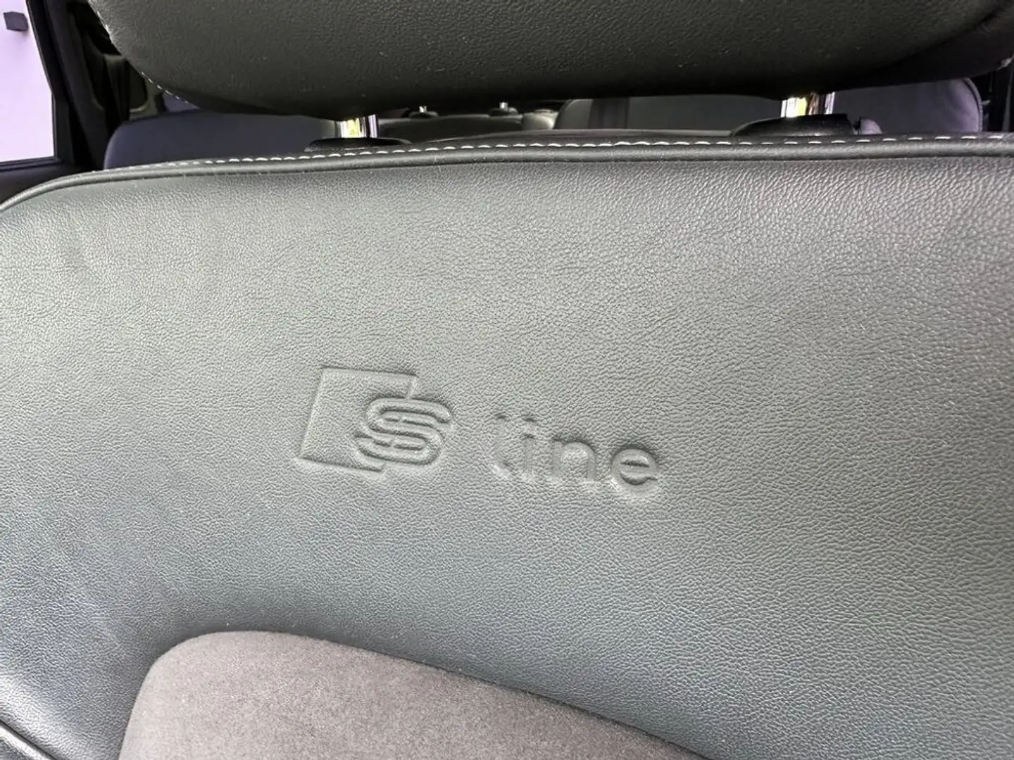 Vehicle image, number 11