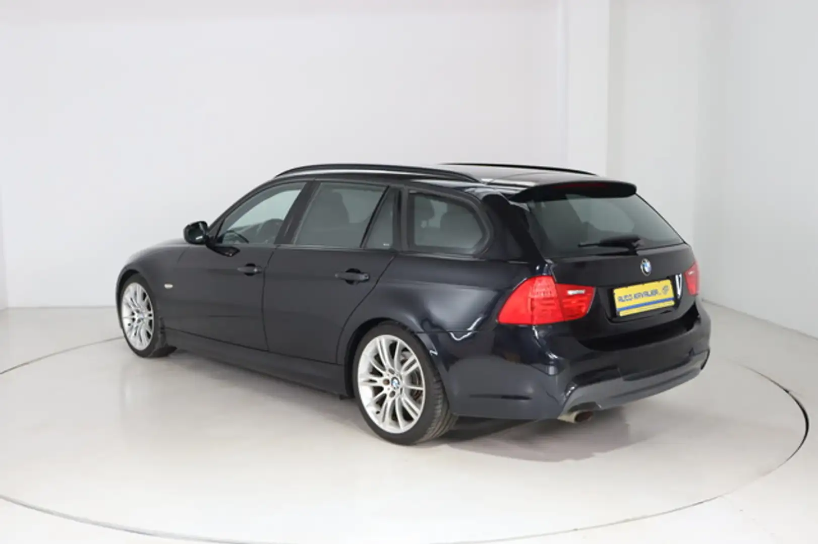 Vehicle image, number 8