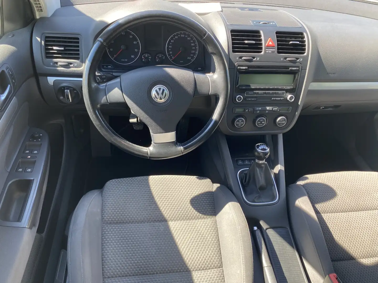 Vehicle image, number 4
