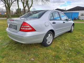 Vehicle image thumbnail, number 5