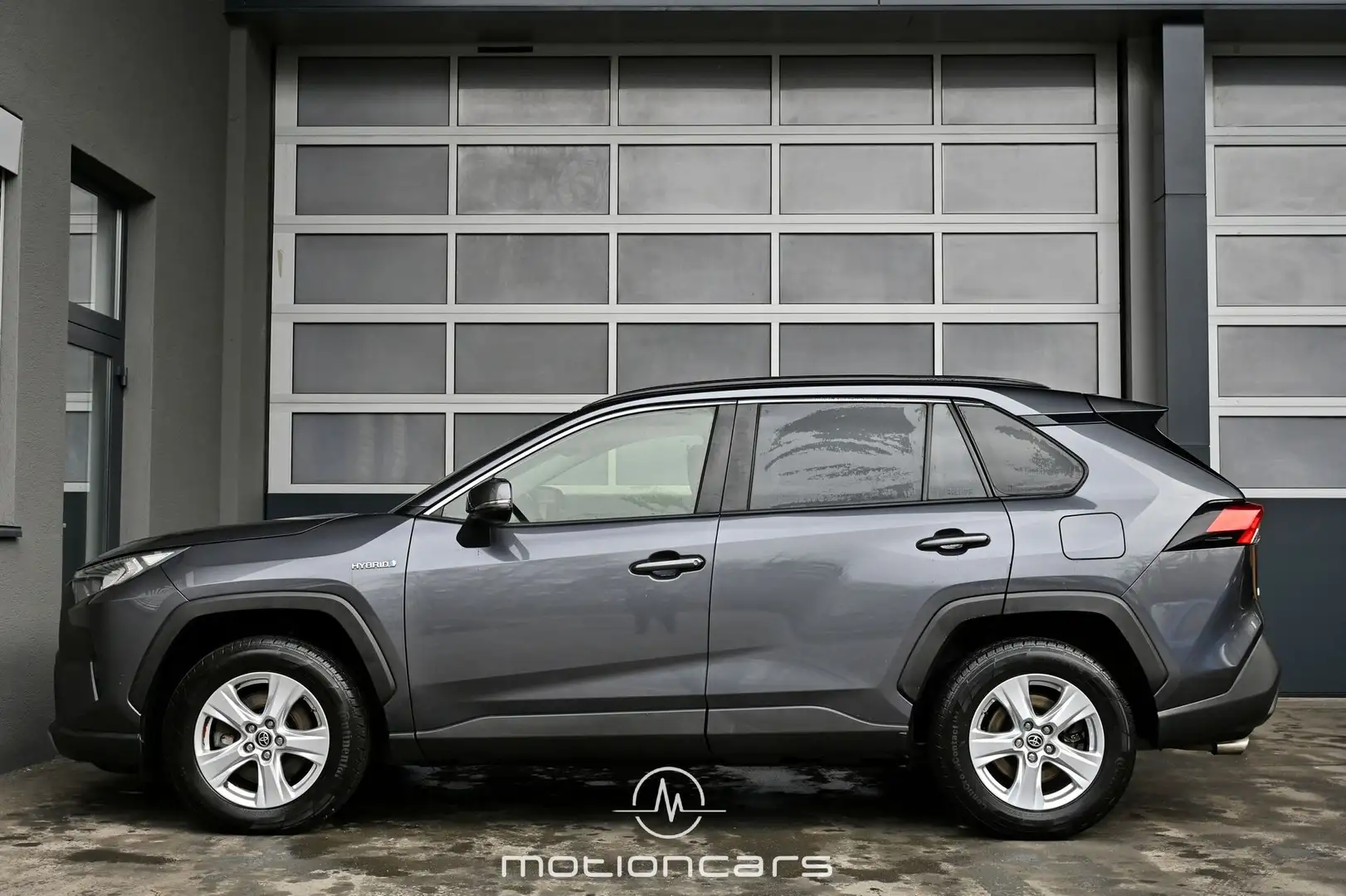 Vehicle image, number 6