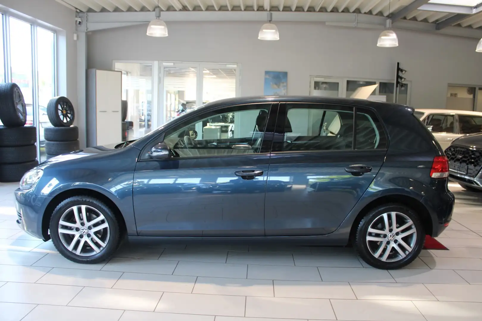 Vehicle image, number 2