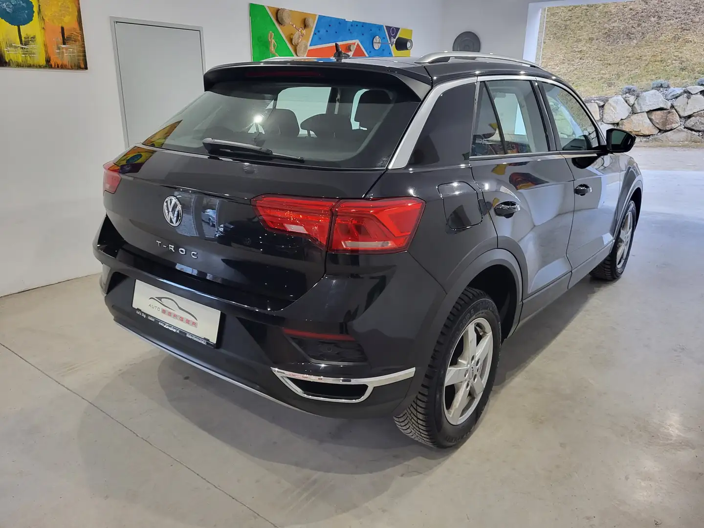 Vehicle image, number 4