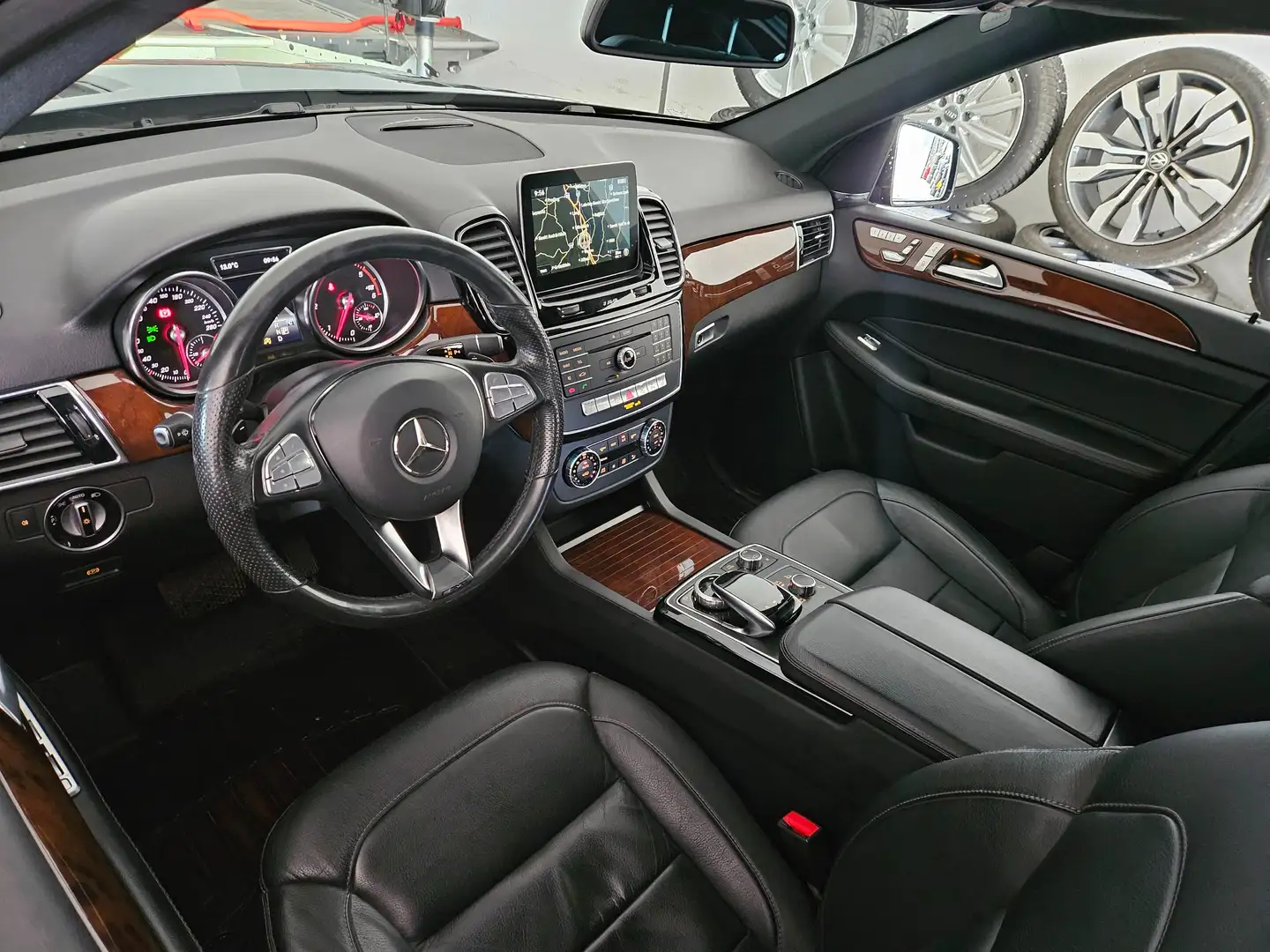 Vehicle image, number 17