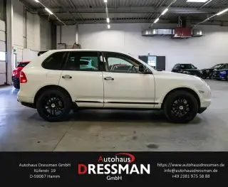 Vehicle image thumbnail, number 4
