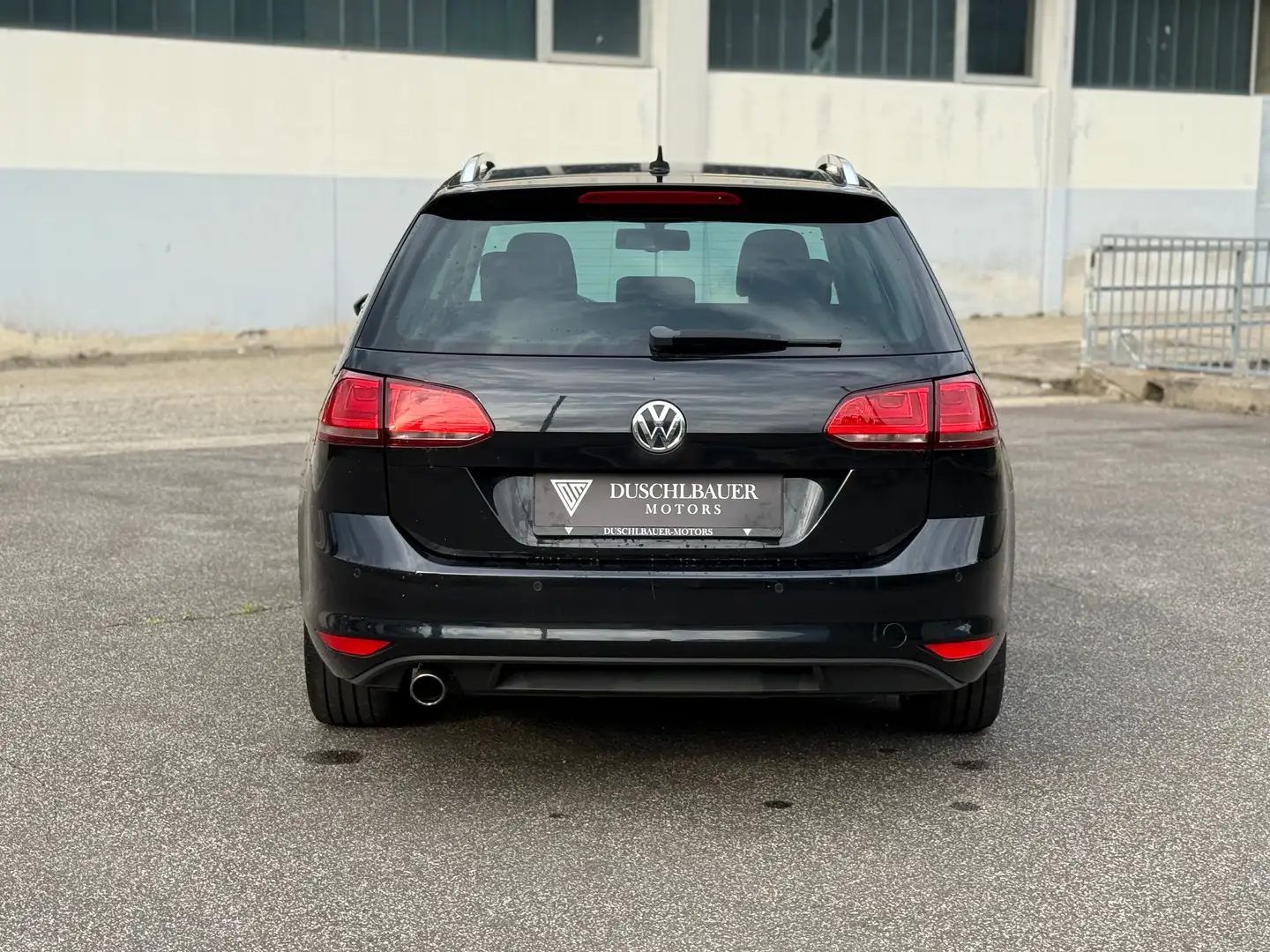 Vehicle image, number 7