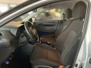 Vehicle image thumbnail, number 17