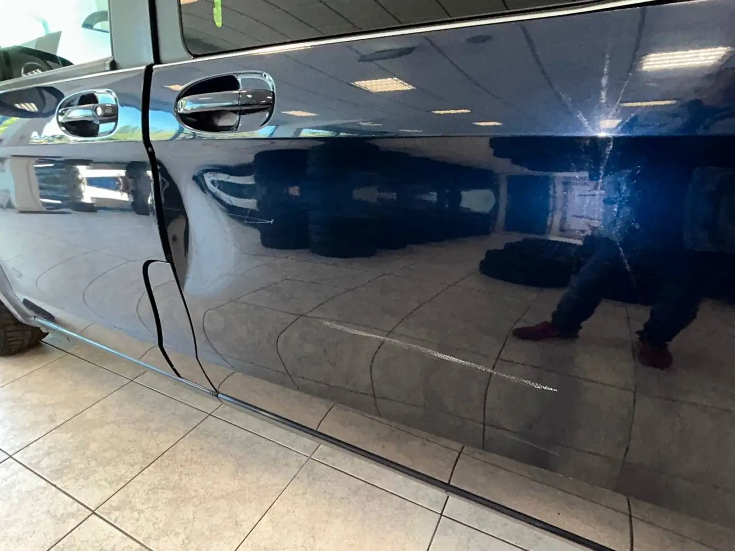 Vehicle image, number 15