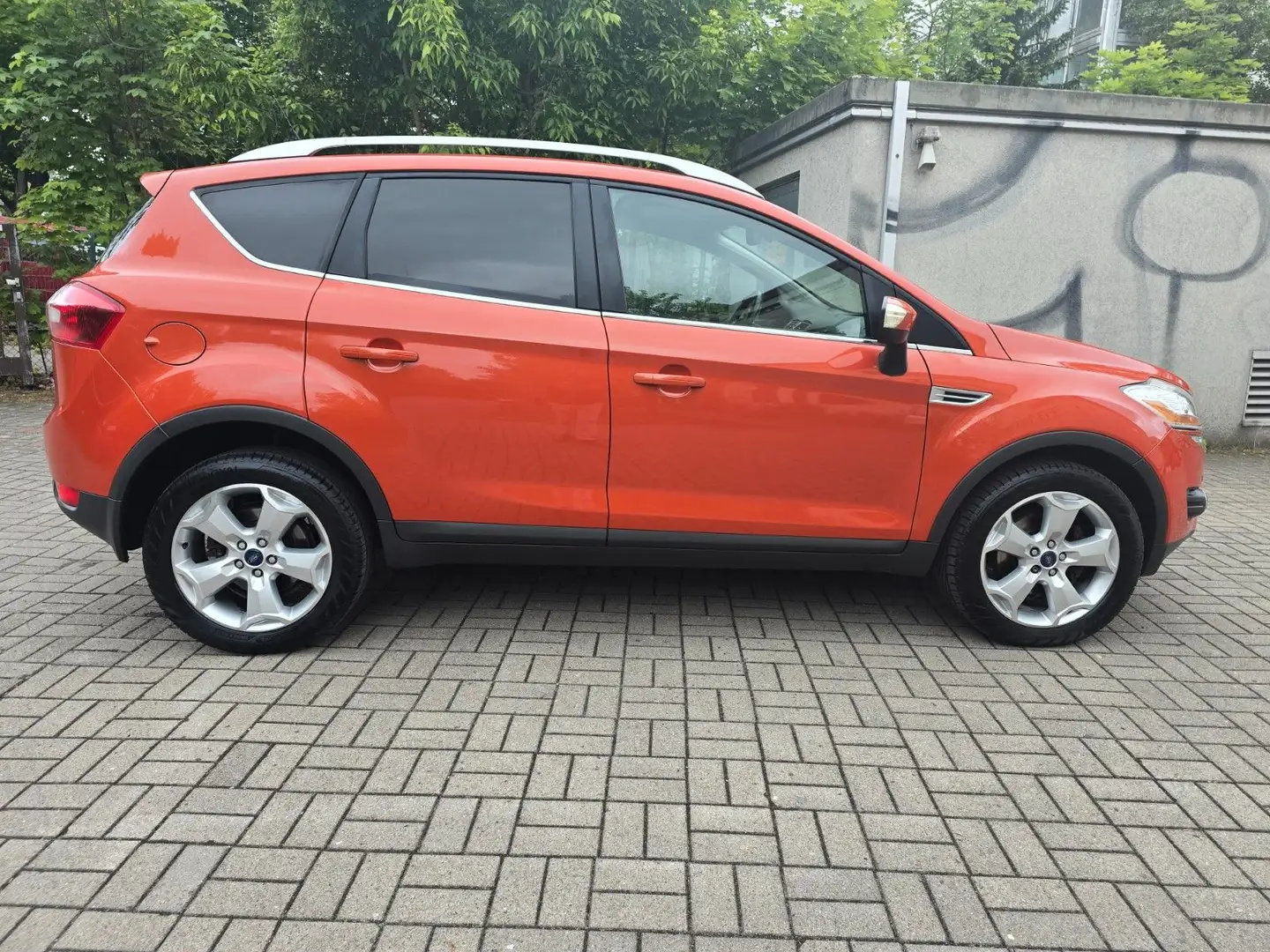 Vehicle image, number 6